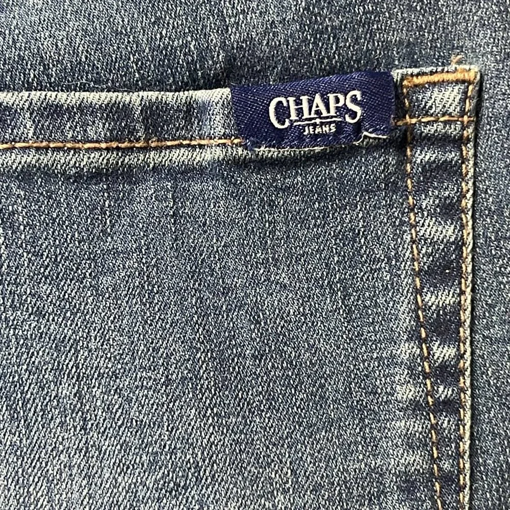 Chaps Mid Rise Crop Kick Jeans Women’s Size 10 / 30 Average - Picture 4 of 8